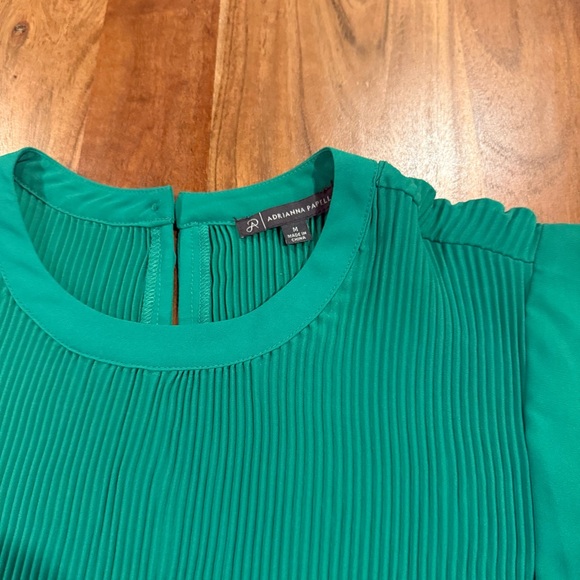 Adrianna Papell Green Pleated Blouse - Picture 7 of 9